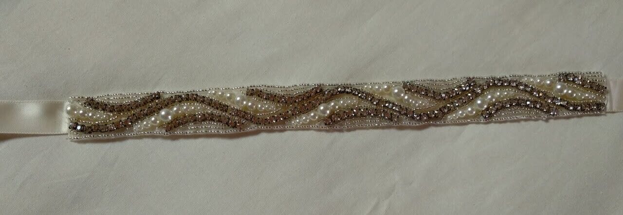 Diadema tiara con cinta similes y perlas Novia Nueva - Imagen 3