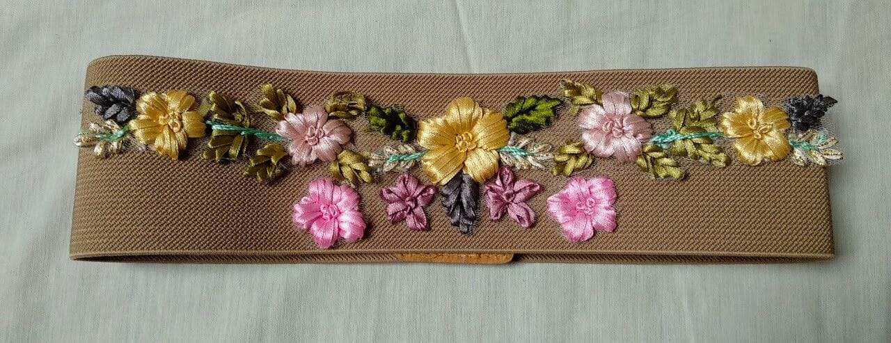 Cinturón elástico mujer con flores bordadas  de raso Nuevo