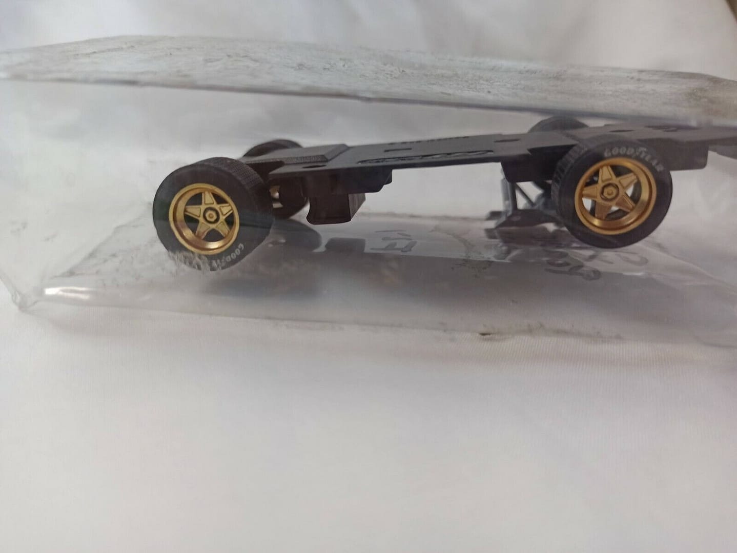 FLY CHASIS LLANTAS Y NEUMATICOS PORCHE NUEVO EN BLISTER ESTROPEADO (144) - Imagen 4