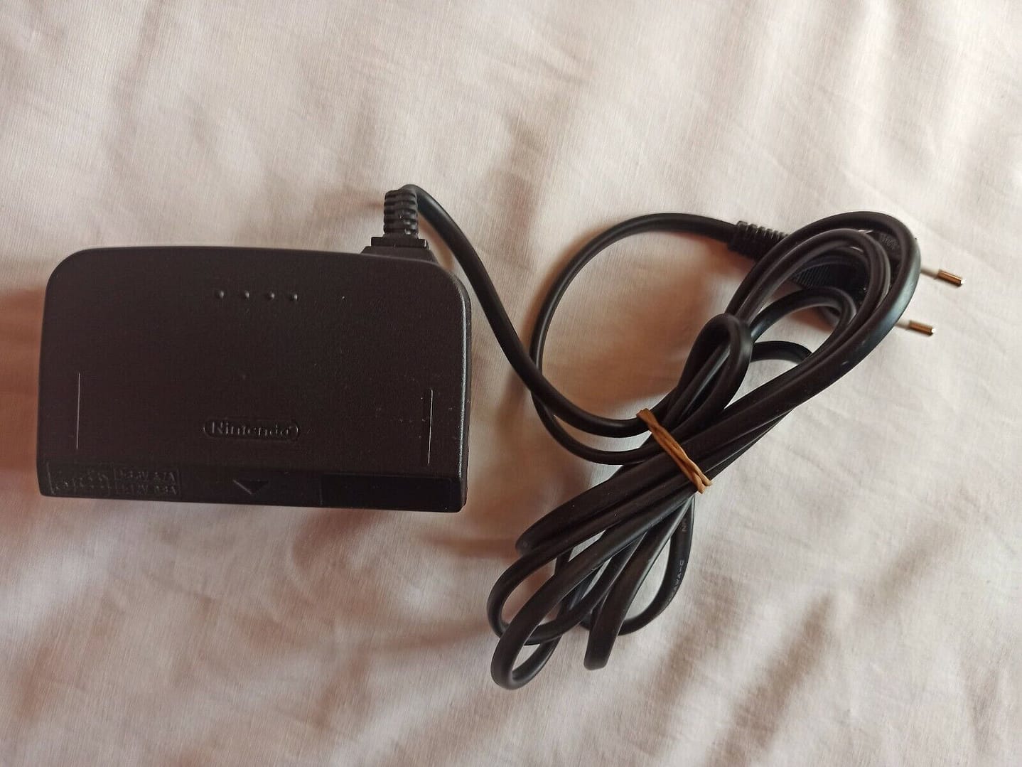 ADAPTADOR CORRIENTE NINTENDO 64 ORIGINAL NINTENDO NUEVO SIN PRECINTO (154)