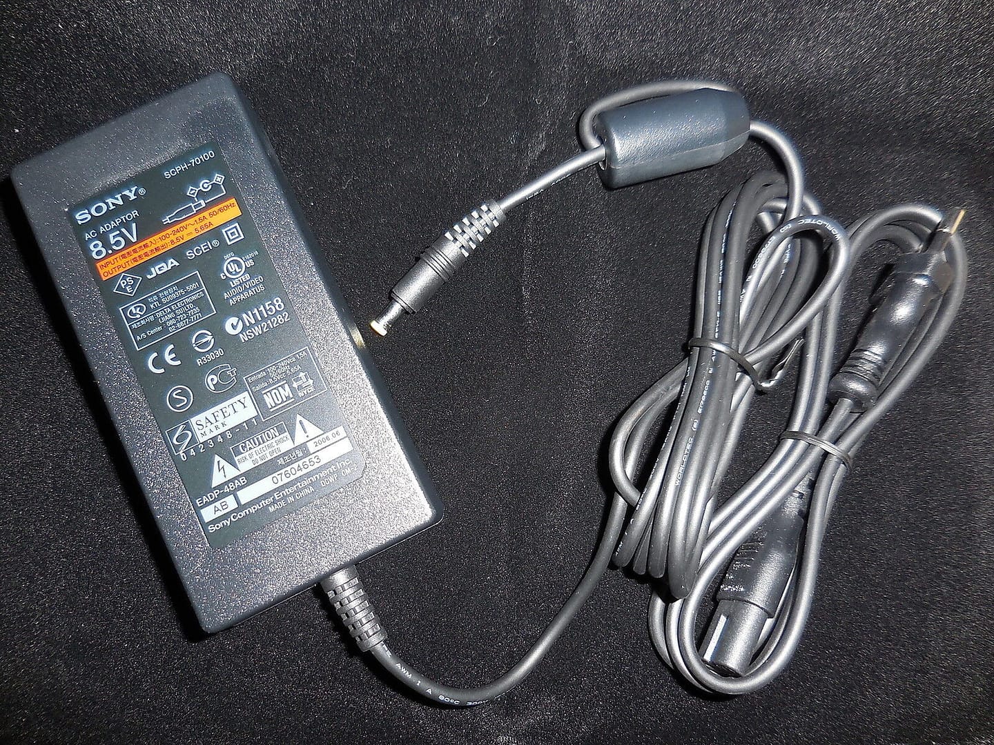 Adaptador de corriente y cable original SONY para playstation 2 (152+)