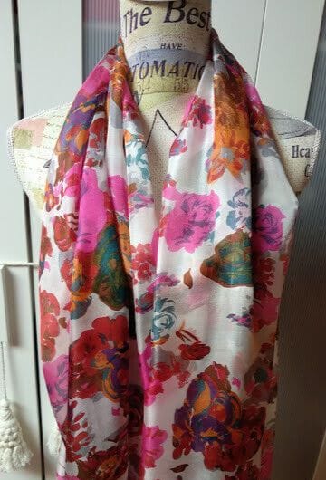 Fular 100% seda estampado con flores (134)