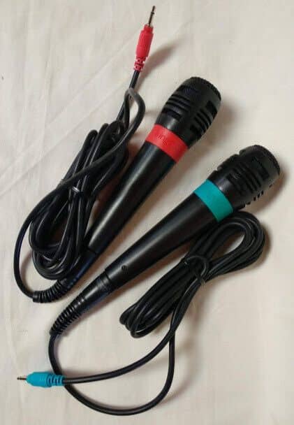 Microfonos SingStar PS2 Originales Sony Pack 2 rojo y azul Nuevo sin precintar.