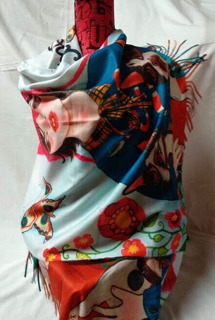 Pasmina Cashmere estampado chica con perros Nuevo con etiquetas (105)