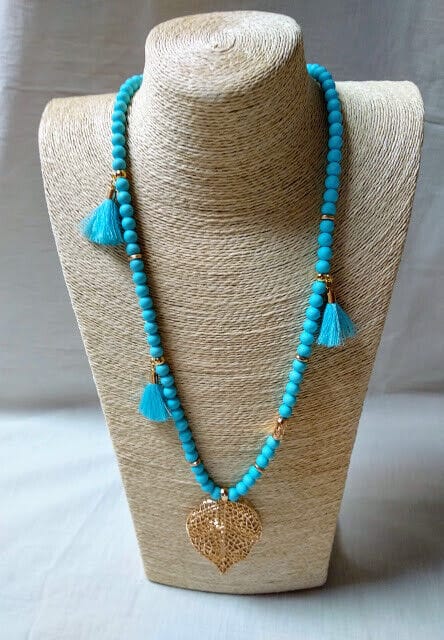 Collar fantasía estilo BOHO en color azul con hoja Nuevo