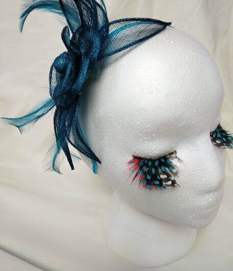 Tocado diadema para ceremonia mujer combinado rafia y plumas color azul turquesa