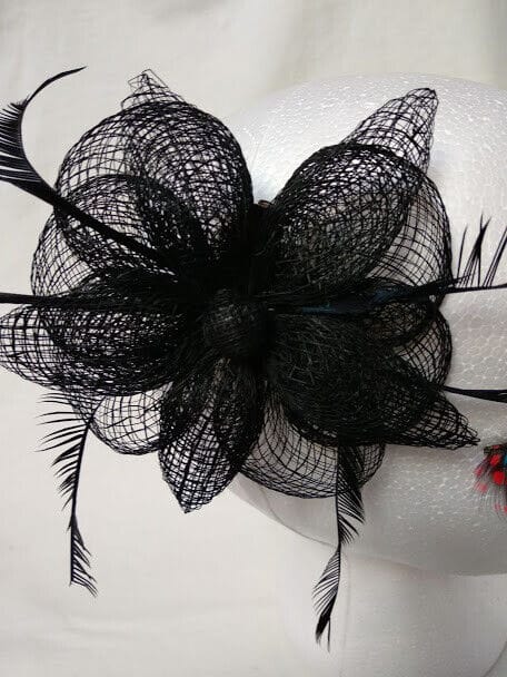Tocado broche para ceremonia mujer negro combinado de rafia y plumas, - Imagen 3