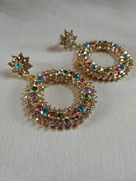 Pendientes fantasia mujer dorados con piedras multicolor cierre de presión (106) - Imagen 3