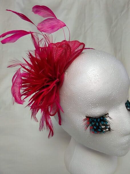 Tocado diadema para ceremonia mujer combinado rafia y plumas color fucsia - Imagen 3