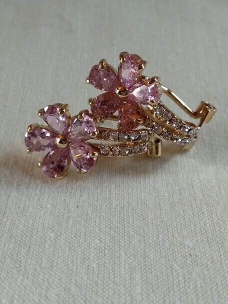 Pendientes mujer bisutería flor cierre omega Nuevos (106) - Imagen 4