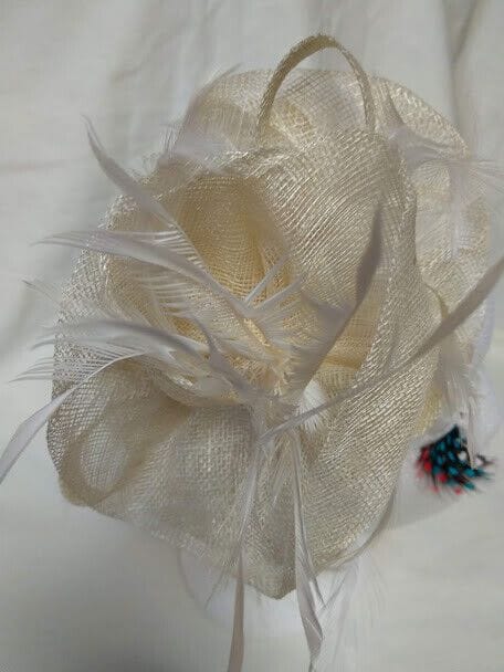 Tocado diadema para ceremonia mujer combinado rafia y plumas color paja - Imagen 3