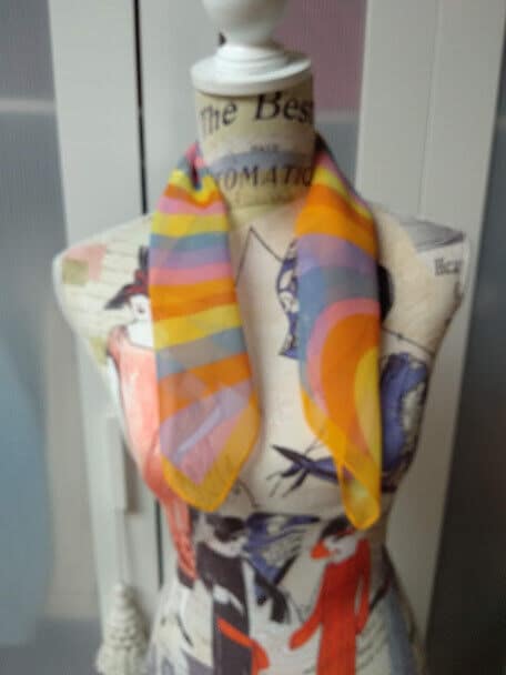 Pañuelo cuello mujer seda pequeño  diferentes colores (135) - Imagen 4