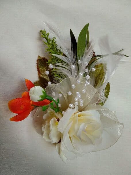 Tocado broche mujer flores tela combinando colores  blanco y naranja Nuevo - Imagen 4