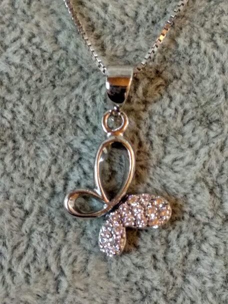 Collar con colgante de mariposa Plata de Ley Rodiada Nuevos (106)