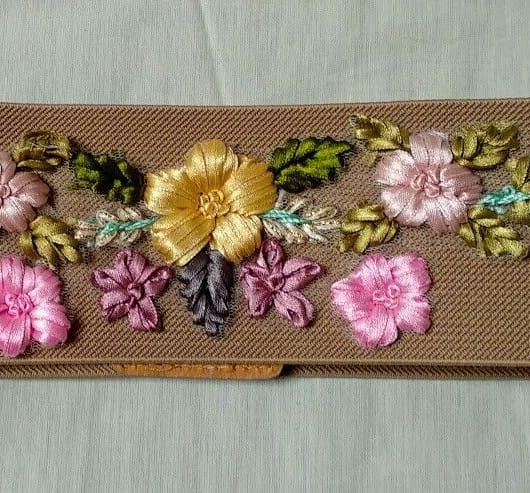 Cinturón elástico mujer con flores bordadas  de raso Nuevo