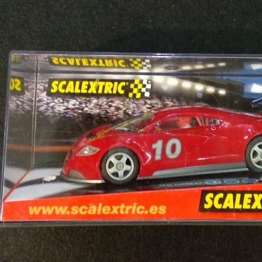 Seat Cupra GT SCALEXTRIC  COLOR ROJO nuevo y con caja