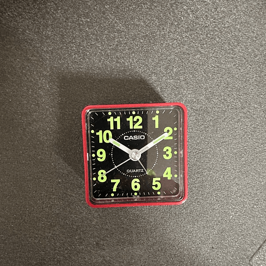 CASIO DESPERTADOR TQ-140  NUEVO A ESTRENAR SIN CAJA (155)