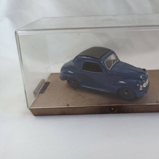 TOPOLINO AZUL 1/43 NUEVO CON CAJA  (146)