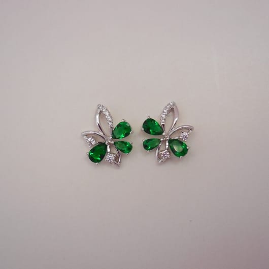 Pendientes de bisuteria  plateados  con piedras verdes y blancas