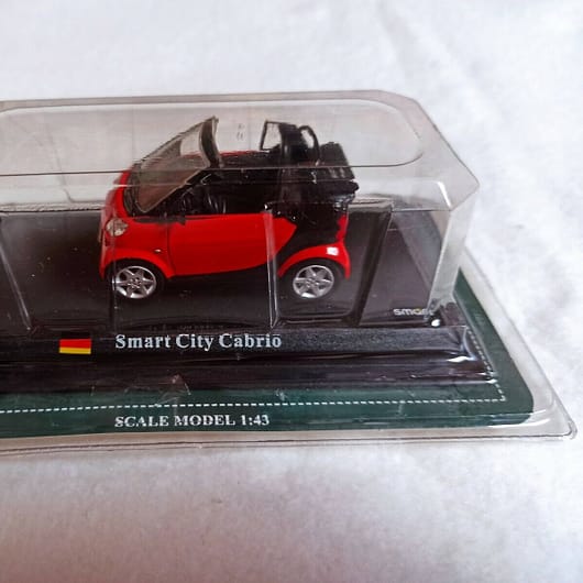 Smart City Cabrío metal escala 1/43 Nuevo y precintado con caja (138)