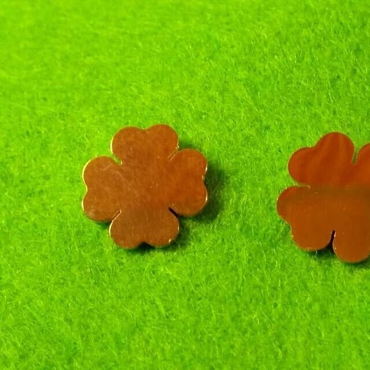 Pendientes acero dorados mujer colección primavera trébol con presión