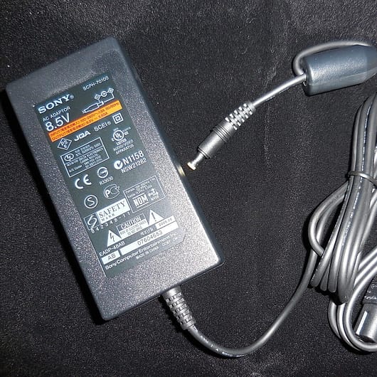 Adaptador de corriente y cable original SONY para playstation 2 (152+)