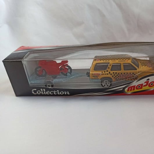 4X4 CON REMOLQUE Y MOTO MAJORETTE Nuevo con caja (144)