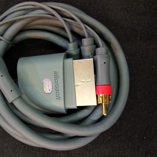 Cable AV  para X-BOX 360 nuevo y precintado procede del pack de una consola