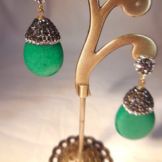 Pendientes piedra natural color verde