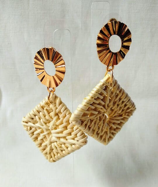 Pendientes de ratan tejido largo mujer modelo cuadrado nuevo con etiquetas