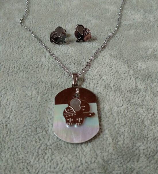 Collar gargantilla y pendientes  acero  con colgante de elefante Nuevos (106)