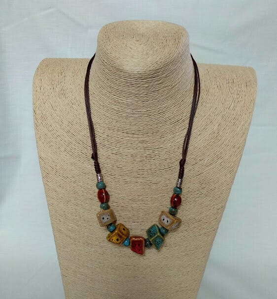 Collar corto étnico mujer combinado de cuentas de ceramica tonos ocres Nuevo