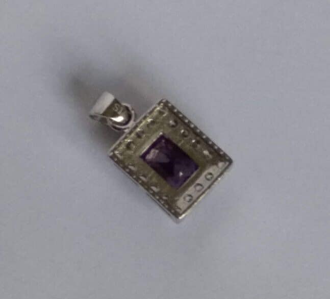 Colgante amatista rodeado de circonitas en Plata de Ley rodiada 925 Nuevo - Imagen 3