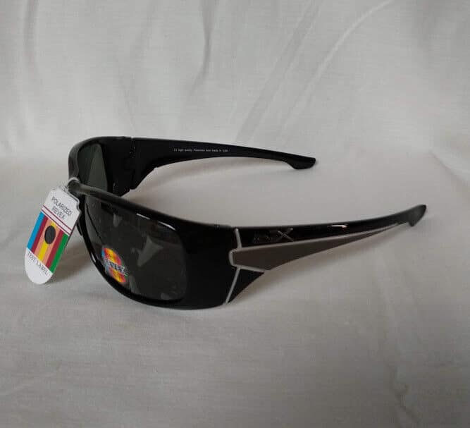 Gafas polarizadas  03 negras adorno patilla (125) - Imagen 4