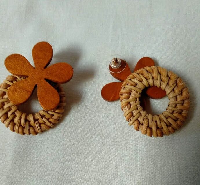 Pendientes de ratan tejido combinado con madera mujer  nuevo con etiquetas - Imagen 4