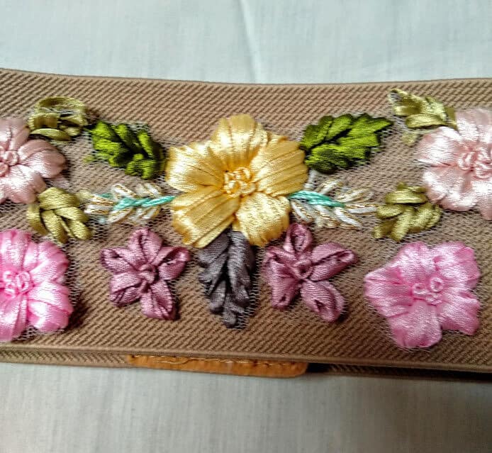 Cinturón elástico mujer con flores bordadas  de raso Nuevo - Imagen 4