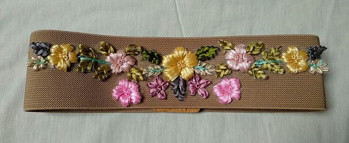 Cinturón elástico mujer con flores bordadas  de raso Nuevo - Imagen 3