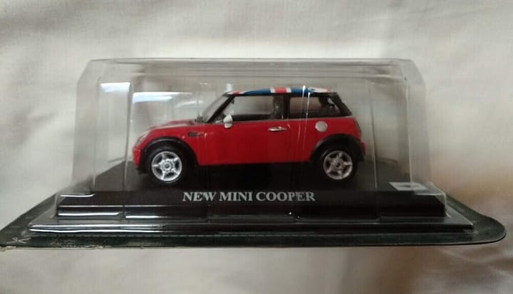 New Mini Cooper  escala 1/43 Nuevo con caja (96)