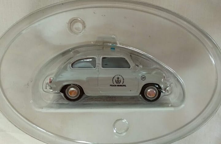 SEAT FIAT 600 D POLICIA MUNICIPAL  BARCELONA  Esc 1/43  Nuevo con BLISTER - Imagen 3