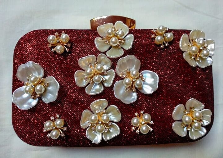 Bolso fiesta,clutch,cartera de mano mujer con cadena con flores Nuevo - Imagen 3