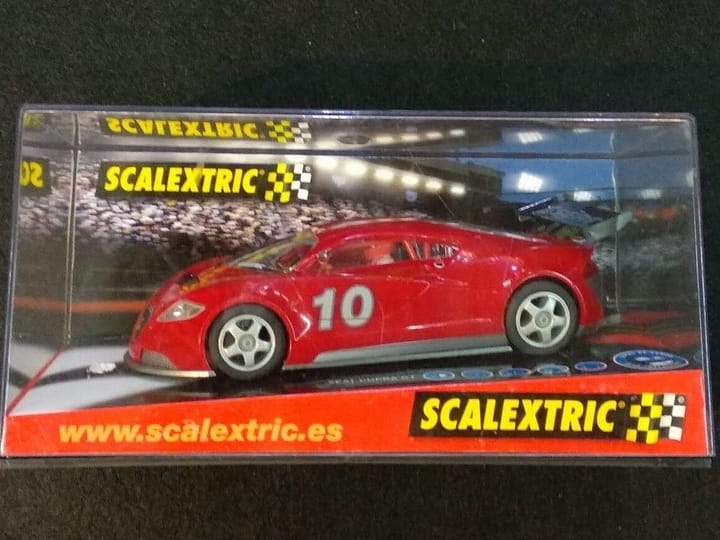 Seat Cupra GT SCALEXTRIC  COLOR ROJO nuevo y con caja