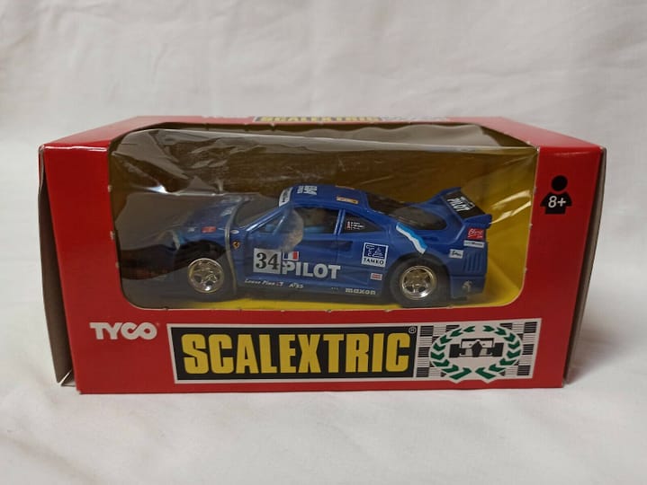 Scalextrix Ferrari F-40 " Pilot" nuevo TYCO Ref 83480-.09 (143)