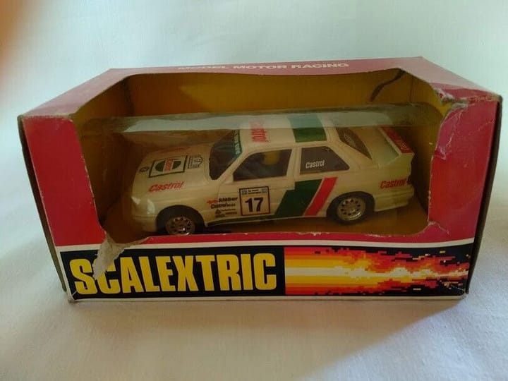 BMW M-3 "Castrol" con luz  REF 8437 1/32 Nuevo con caja