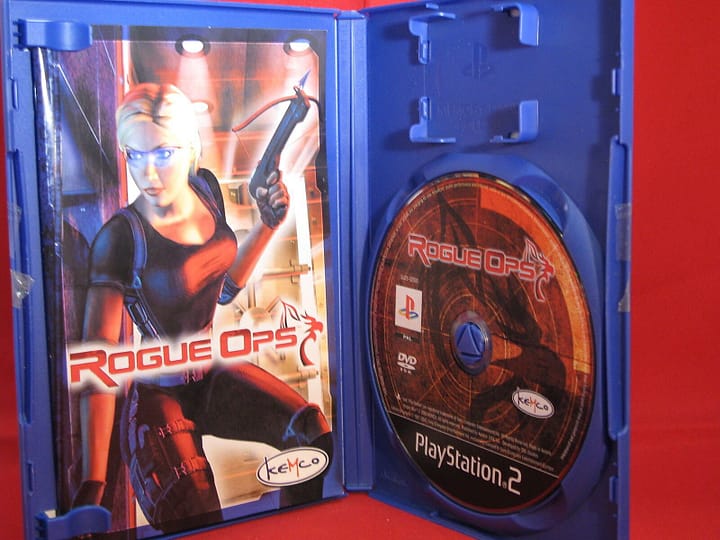 ROGUE OPS  como nuevo