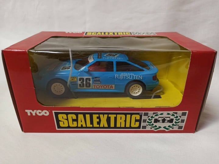 Scalextrix Toyota Celica " Fujitsu" nuevo TYCO Ref 8361 (143)