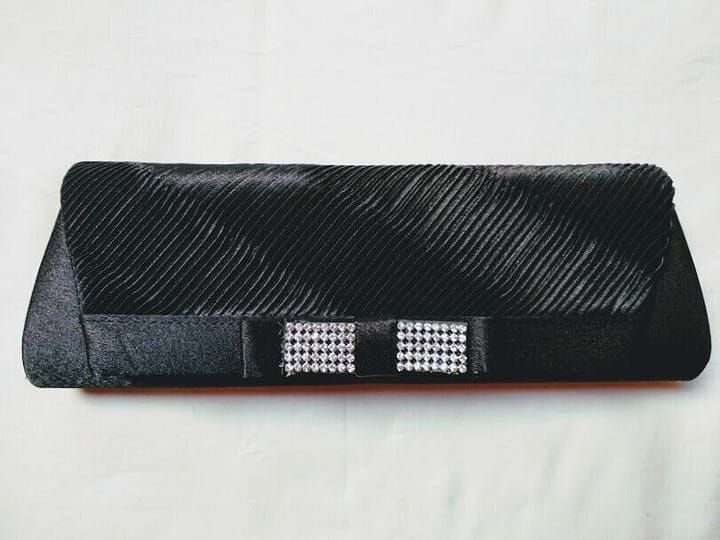 Bolso fiesta,clutch,cartera de mano mujer con cadena con flores Nuevo
