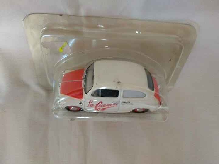 Seat 600 decoración La Casera 1/43 solido nuevo y precintado - Imagen 3
