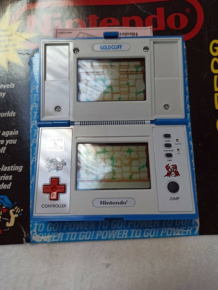 NINTENDO GOLD CLIFF  NUEVA CON EMBALAJE ORIGINAL DESPEGADO.(150) - Imagen 3