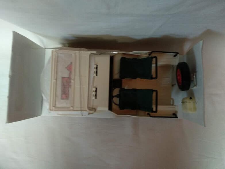 Jeep 4x4 + Remolque 4x4 Madelman sin figuras  Nuevo a estrenar - Imagen 4