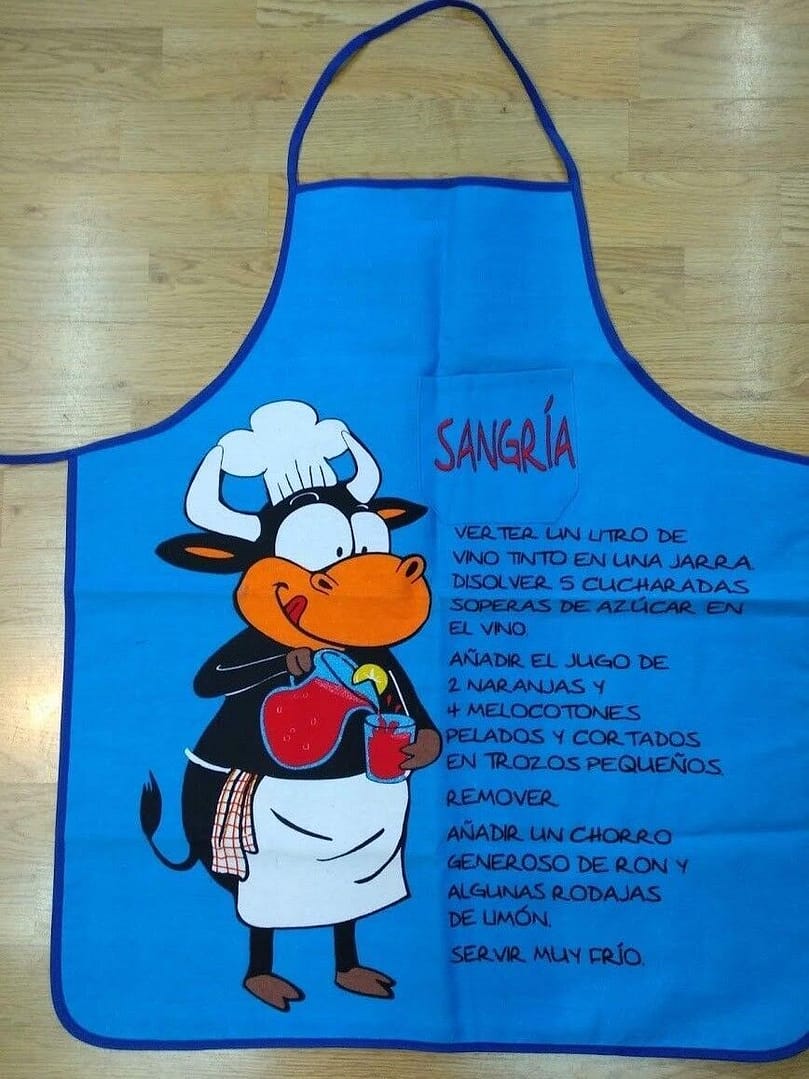 Delantal con dibujo de toro y receta de Sangria nuevo